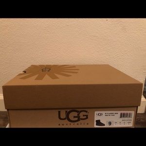 UGGS Classic Mini